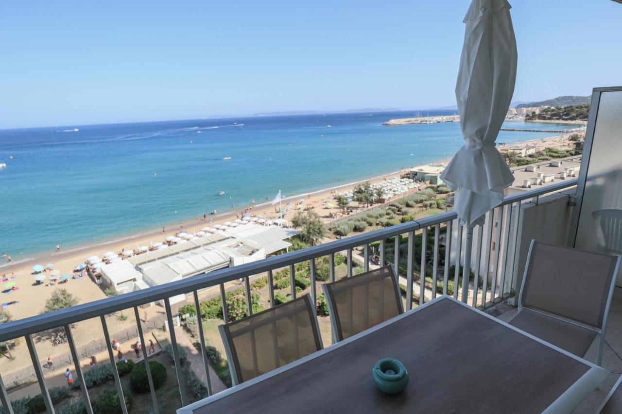 Bord De Plage - Studio En Front De Mer Le Lavandou Dış mekan fotoğraf