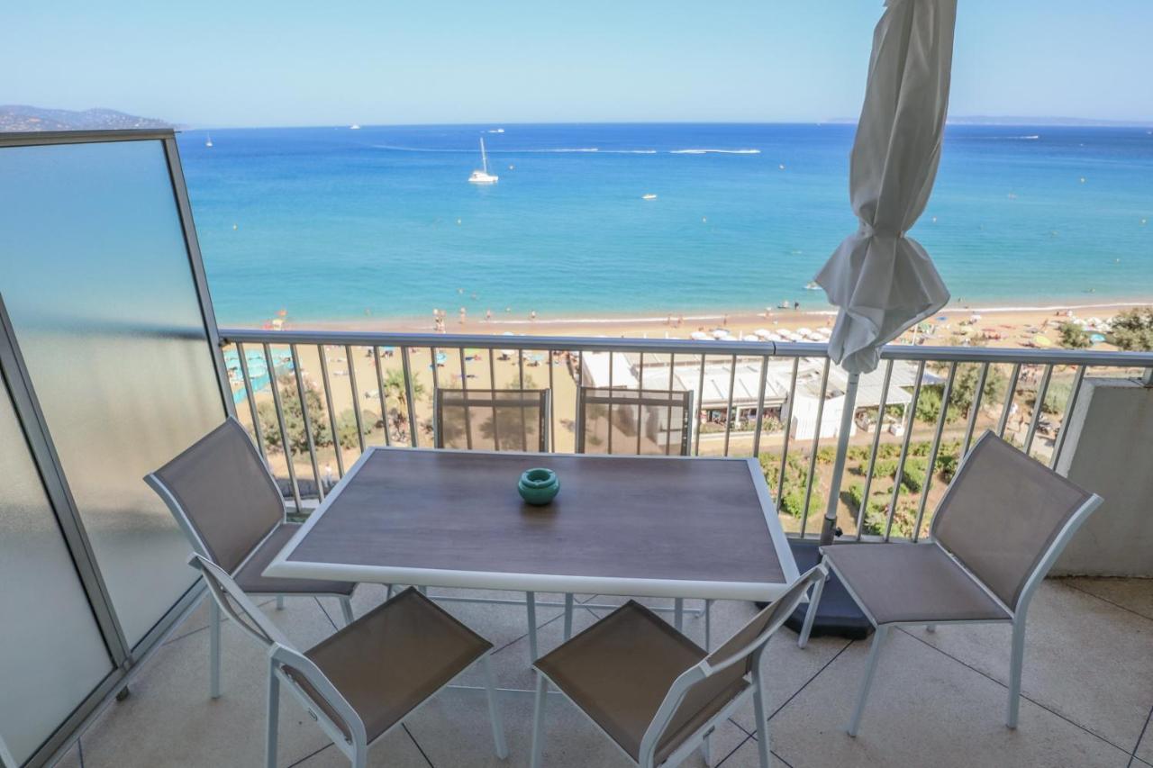 Bord De Plage - Studio En Front De Mer Le Lavandou Dış mekan fotoğraf
